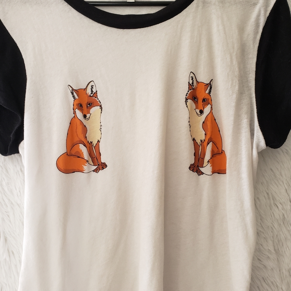 Wildfox twin foxes tee